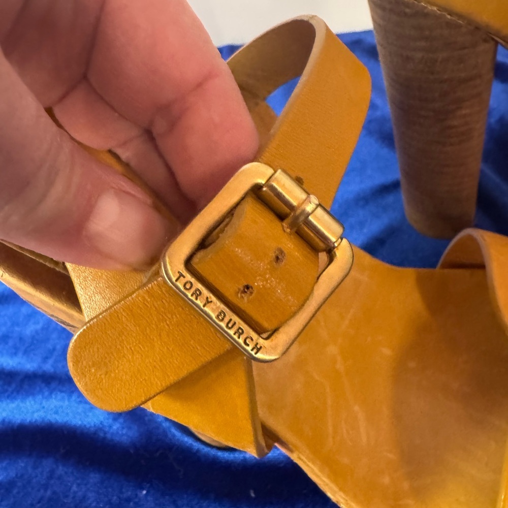 Tory Burch Women's Tatum Tan Sandals - Picture 7 of 10